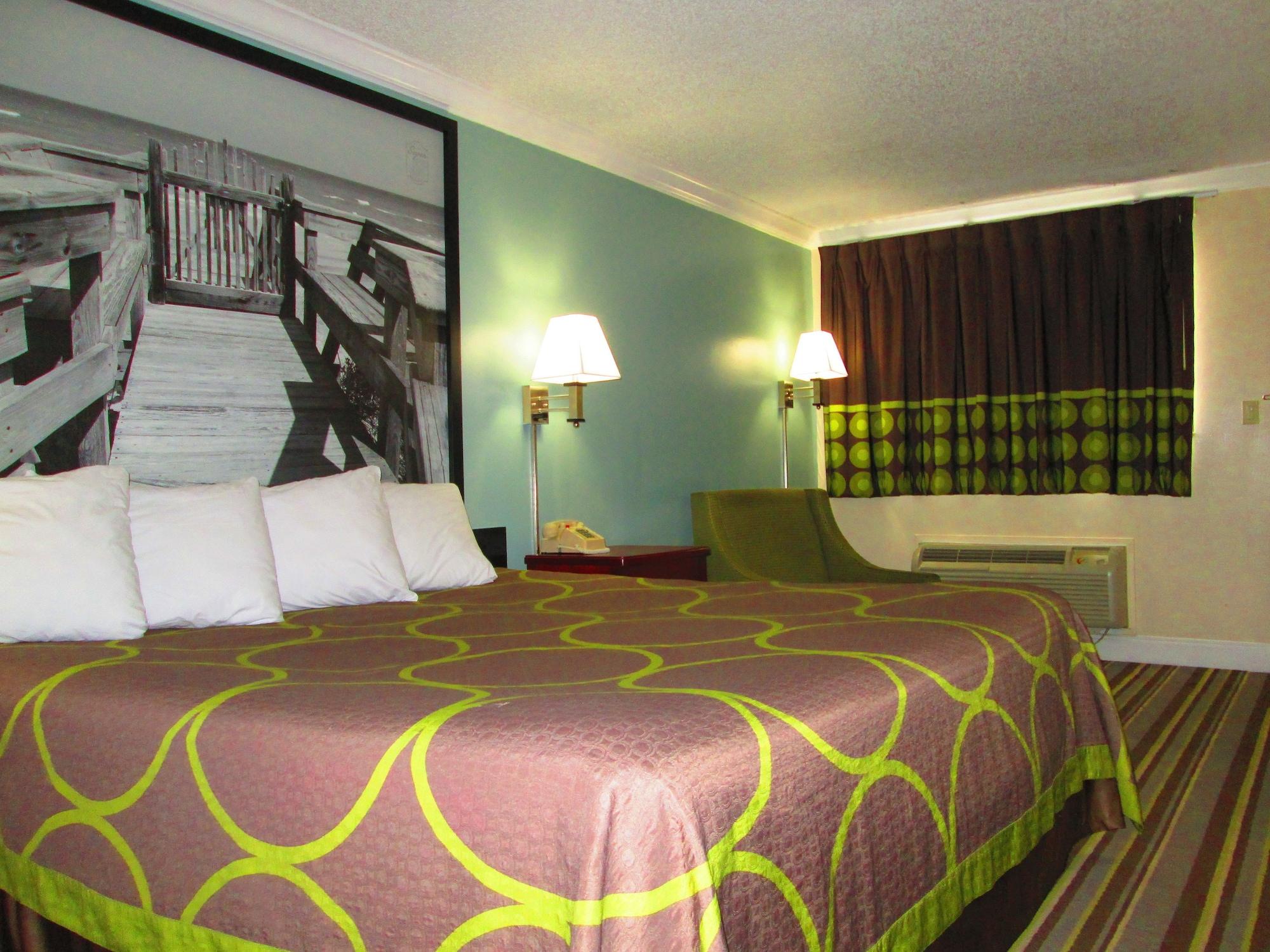 Super 8 By Wyndham Ft Walton Beach Motel
